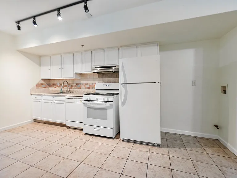 2705 Central Ave #1 — Photo 7