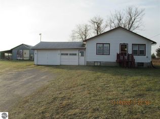 1042 E Ausable Rd, East Tawas, MI 48730