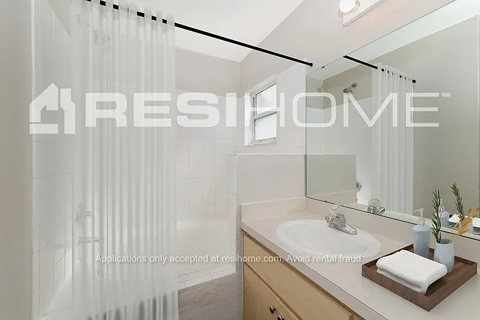 3009 Sabal Bend Dr NE — Photo 12