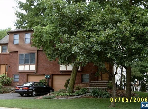 2nd image of 37 One 2 Smith St