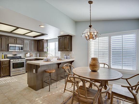 5th image of 1327 Cimarron Dr