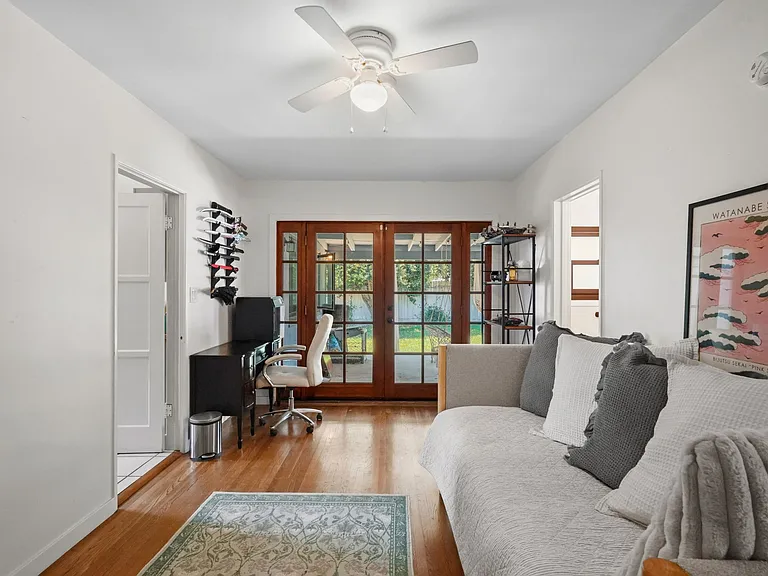 2045 Armour St — Photo 17