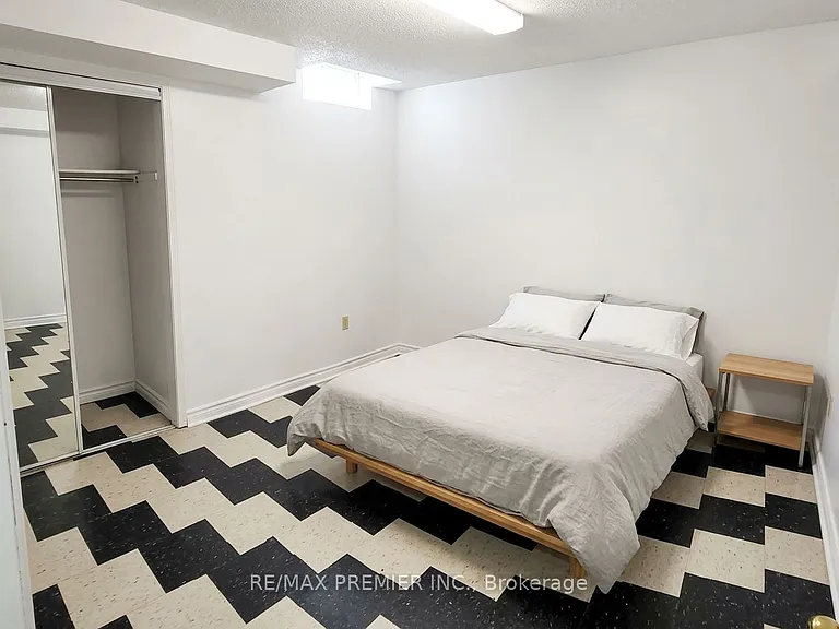 46 Belmont Cres #BASEMENT — Photo 3