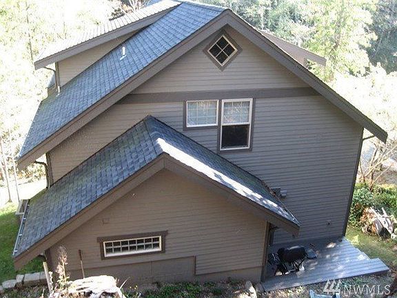 3rd image of 601 Shelter Bay Dr