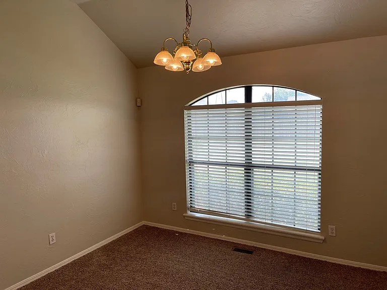 10300 Cumberland Ln — Photo 5