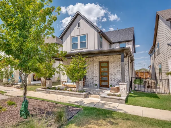 4255 Runway Mews, Roanoke, TX 75034