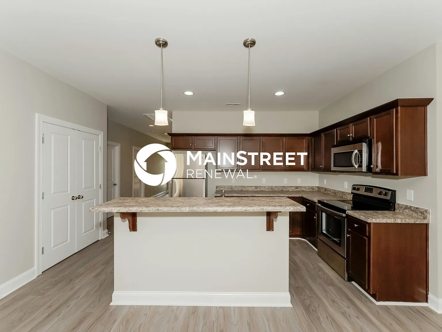 3024 Honeysuckle Dr — Photo 4