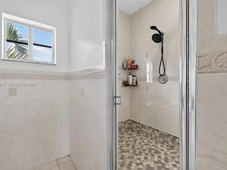 15874 SW 138th Ter — Photo 41