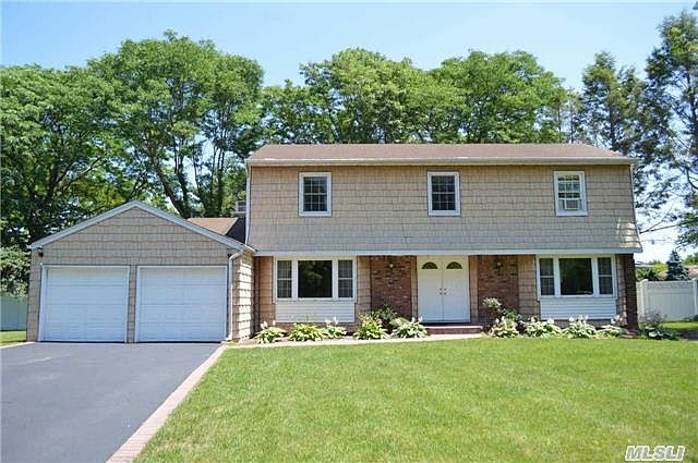 1st image of 4 Shaker Ct