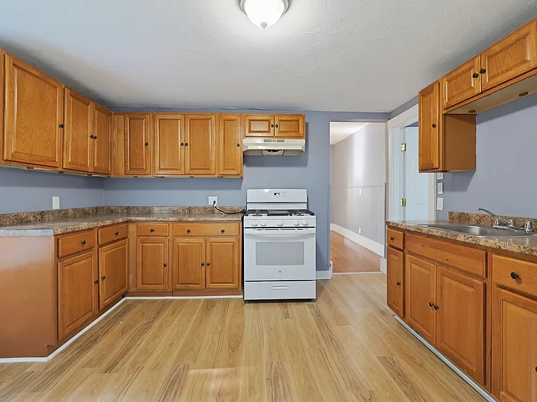 12-12R Granite St #2 — Photo 9