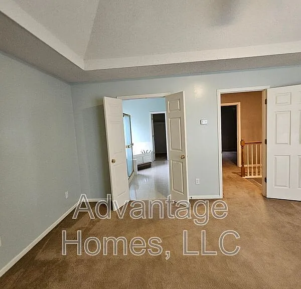 14117 Parkhill Ln — Photo 35