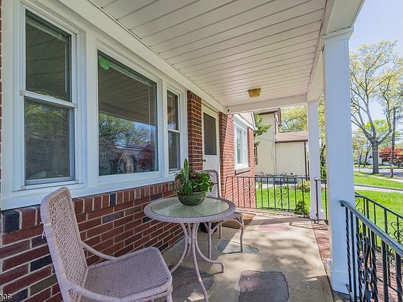 3rd image of 175 W Colfax Ave