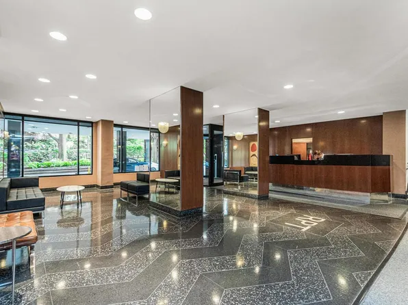 555 Kappock Street image 12 of 16