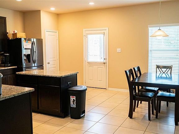 4th image of 17222 Erin Oaks Ln