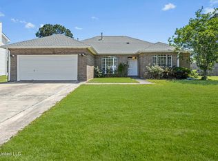 2235 Club Moss Cir, Biloxi, MS 39532