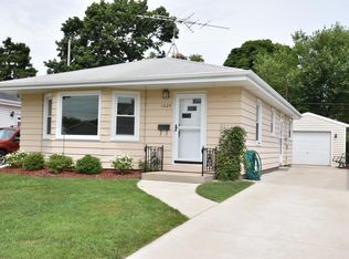 1024 Willmor St, Racine, WI 53402