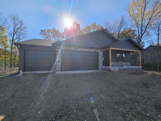 203 E Pine St, Wheatfield, IN 46392