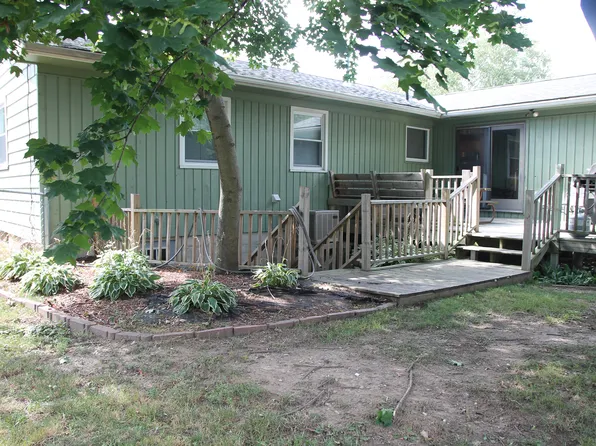 164 Anderson St NW, Sparta, MI 49345