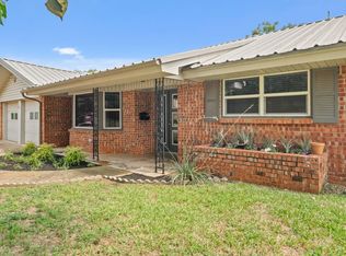 813 Lake Charles Ave, Fort Worth, TX 76103