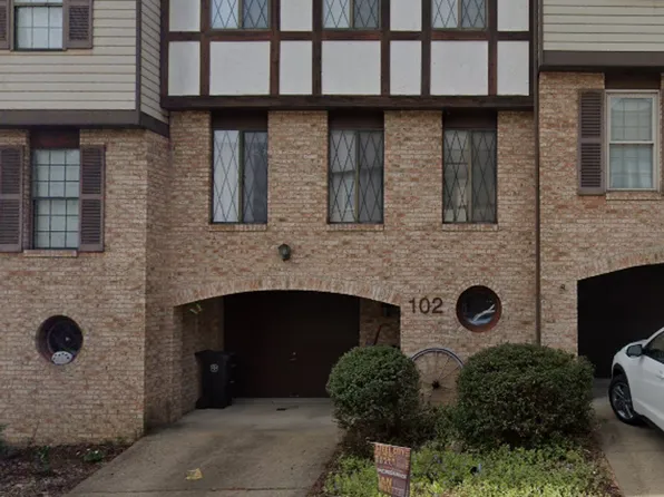 102 Sonnybrook Ct, Bethel Park, PA 15102