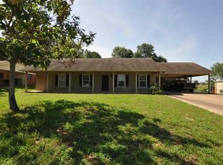 100 Cherokee Trl, Henderson, TX 75652