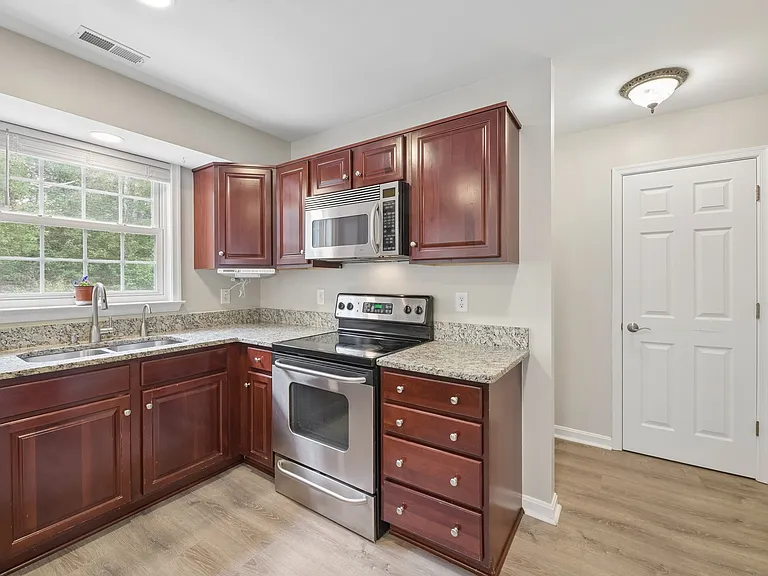 713 Mimosa Cove Rd — Photo 49