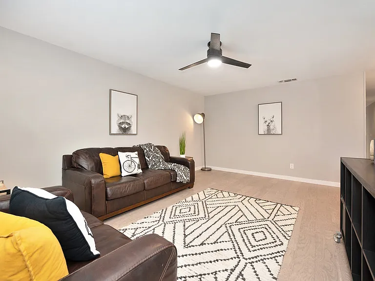 3425 Corbin Way — Photo 35