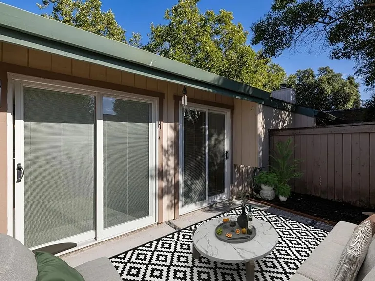 207 Stony Point Rd #B — Photo 8