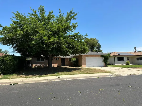 925 W San Gabriel Ave, Clovis, CA 93612