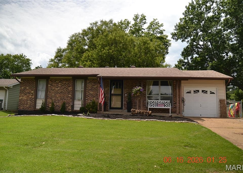 1st image of 209 Meadowbrook Dr