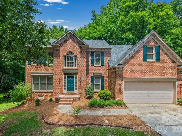 4926 Benthaven Ln, Charlotte, NC 28269