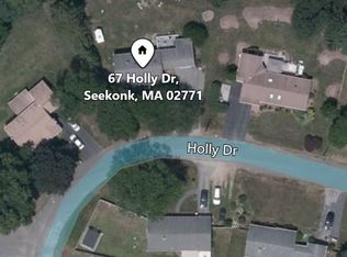 67 Holly Dr, Seekonk, MA 02771