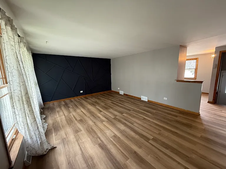 17537 70th Ct — Photo 3