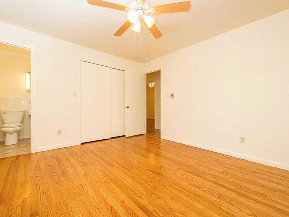 4th image of 287 Laurel Dr