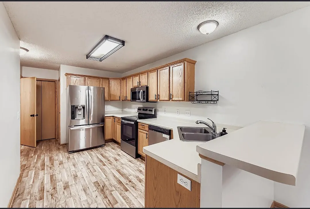 2 bed, 1438 sqft, $2,230 — Photo 2
