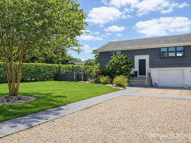 11 Cold Spring Ct — Photo 14