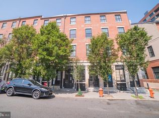 38 N Front St APT 3G, Philadelphia, PA 19106