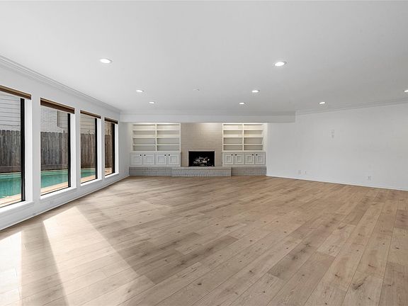 5th image of 10911 Riverview Dr
