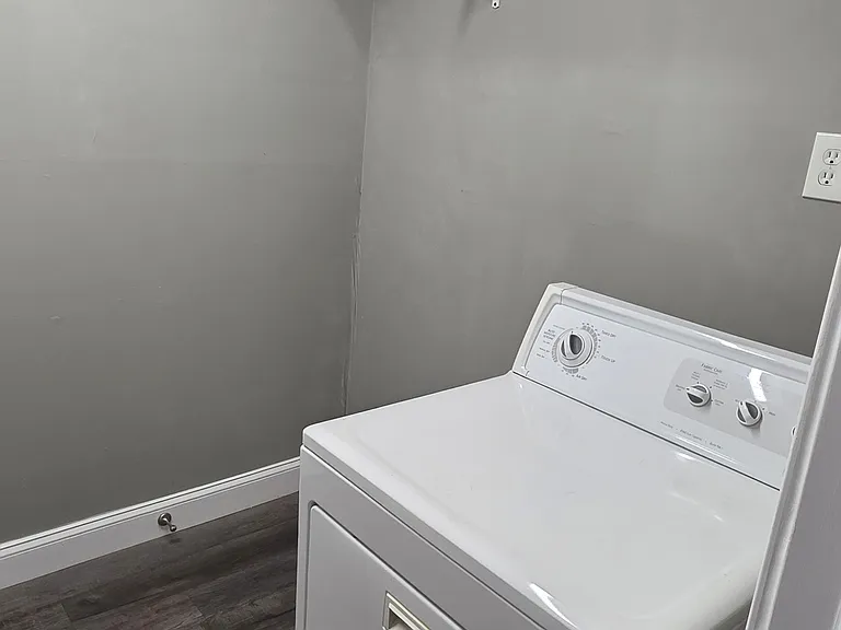 Carvel Laundry d_04232026