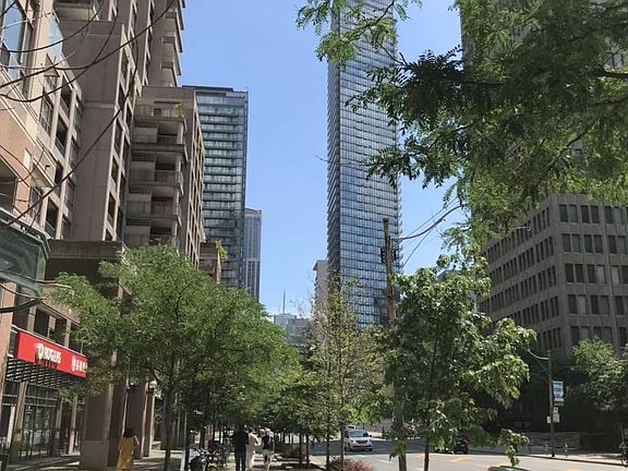 2nd image of 955 Bay St #1513
