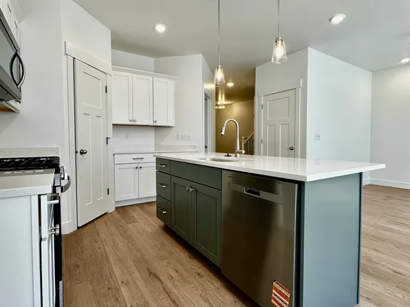 1547 W Banner Dr, Saratoga Springs, UT 84045