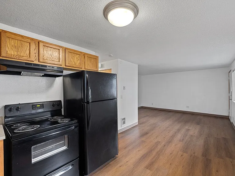 Manhattan Apartments - Normandy Park — Photo 53