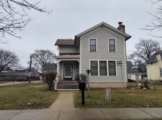 550 S 4th St, Aurora, IL 60505