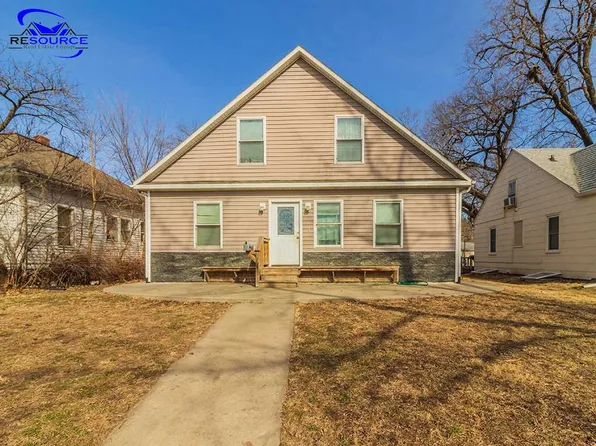 926 Thurston St, Manhattan, KS 66502