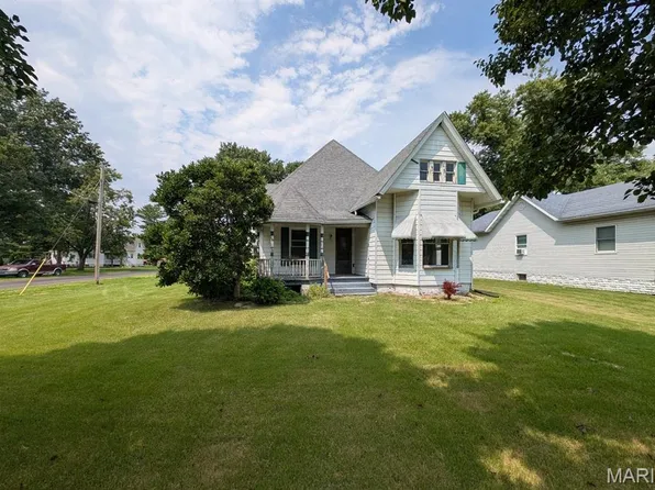 605 N Union St, Staunton, IL 62088