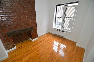 Rented by Manhattan Realty Group