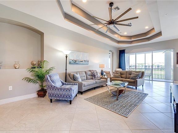 3rd image of 10230 Glastonbury Cir #202