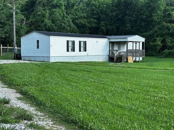 421 Delta Country Ln, Livingston, TN 38570