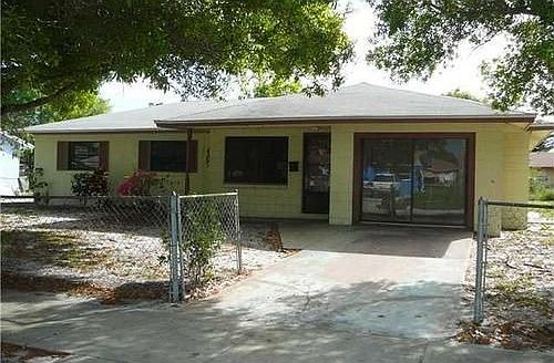 1st image of 2705 Kingsley Dr