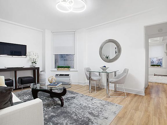 3rd image of 345 W 55th St APT 1D